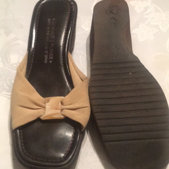 Sandals - Picture 2 of 2